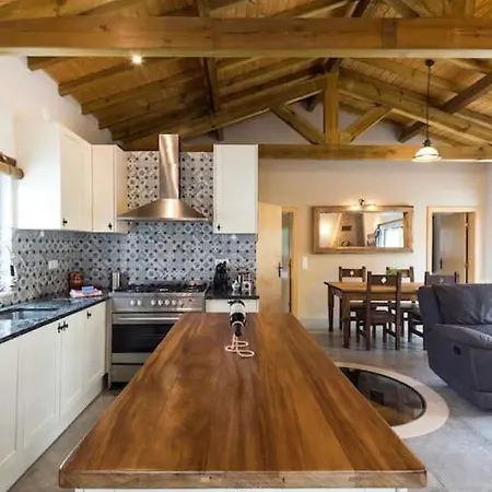 Vila Quinta Boa Vida *